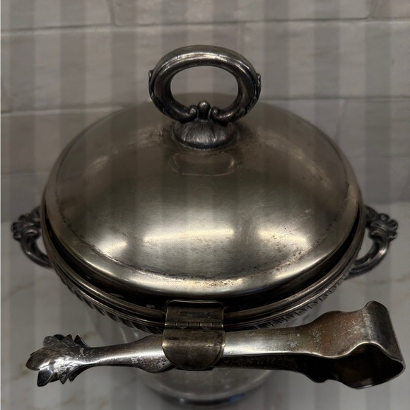 Vintage Silverplate Ice Bucket w/ Glass Liner & Tongs • Mid Century Barware - Picture 5 of 10